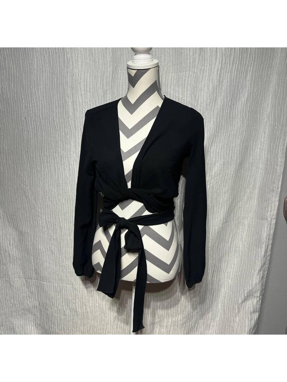 Fashion Nova self tie shirt blouse